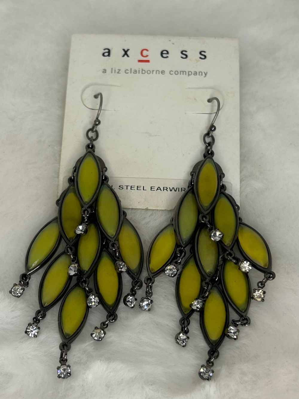AXCESS A LIZ CLAIBORNE COMPANY CHANDELIER PIERCED EARRINGS